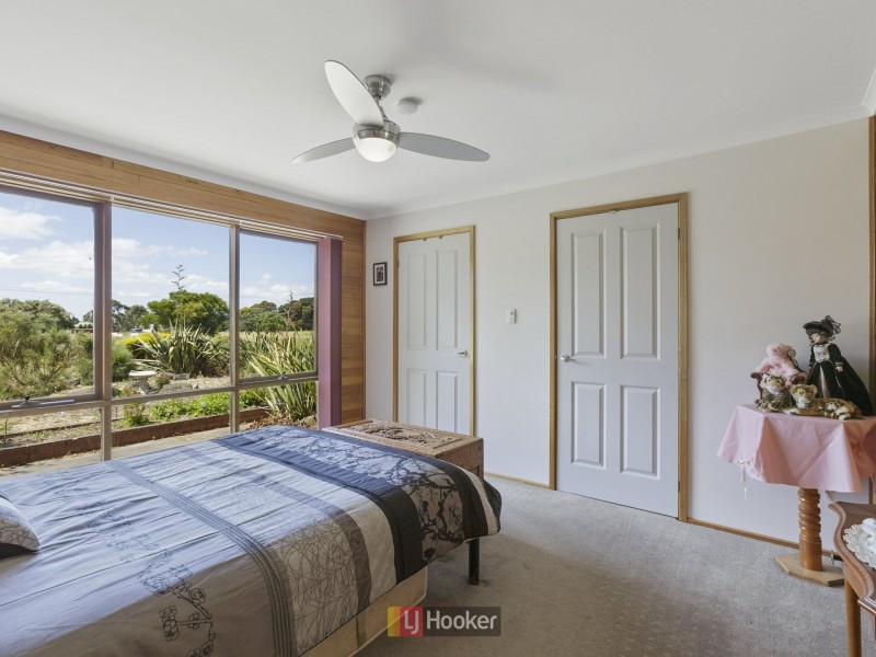 36 Aireys Street, Elliminyt VIC 3250