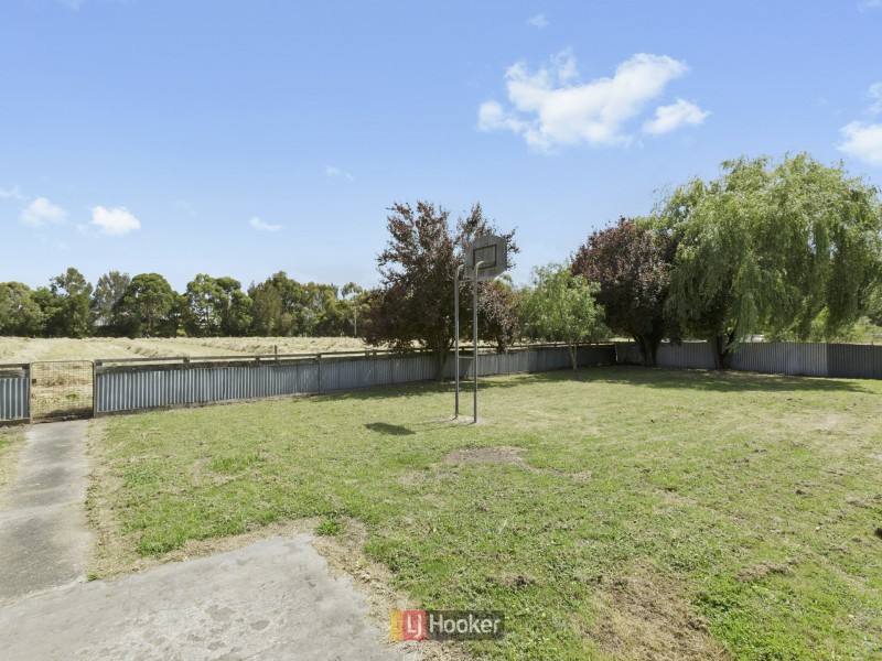 36 Aireys Street, Elliminyt VIC 3250