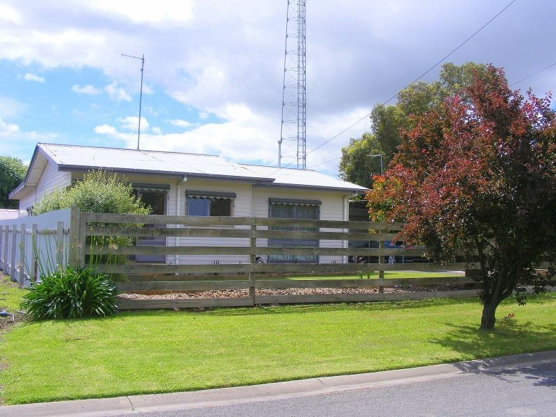 8 Douglas Street, Colac VIC 3250