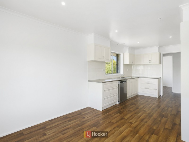18 The Esplanade, Colac VIC 3250