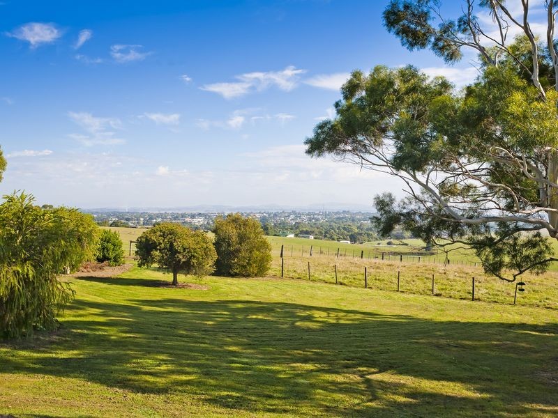 175 Woodrowvale Road, Elliminyt VIC 3250