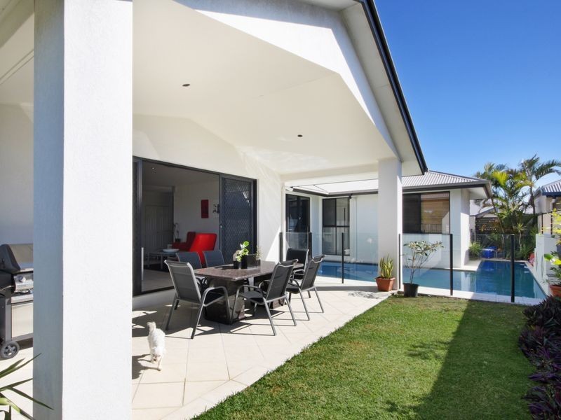 5 Abaco Street, Kawana Island QLD 4575