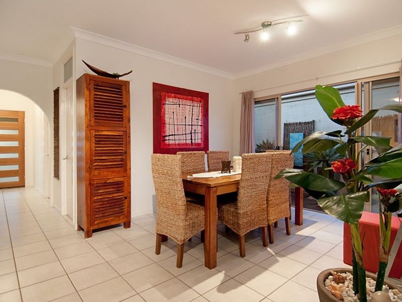 7 Margarita Court, Kawana Island QLD 4575