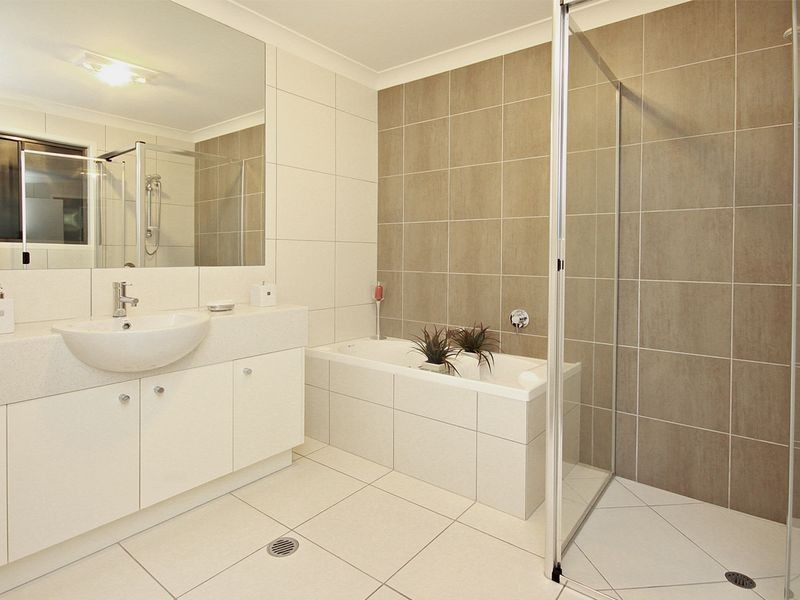 2/21 Tuckeroo Drive, Meridan Plains QLD 4551