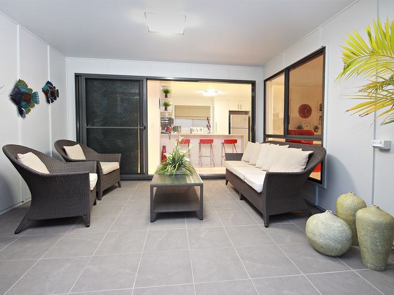 2/21 Tuckeroo Drive, Meridan Plains QLD 4551