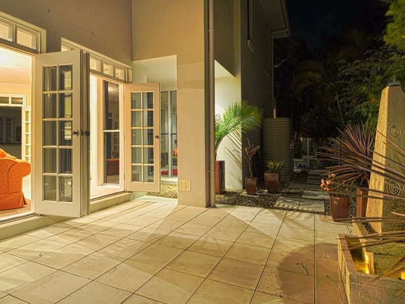 5 Admiralty Drive, Alexandra Headland QLD 4572
