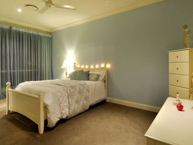 5 Admiralty Drive, Alexandra Headland QLD 4572
