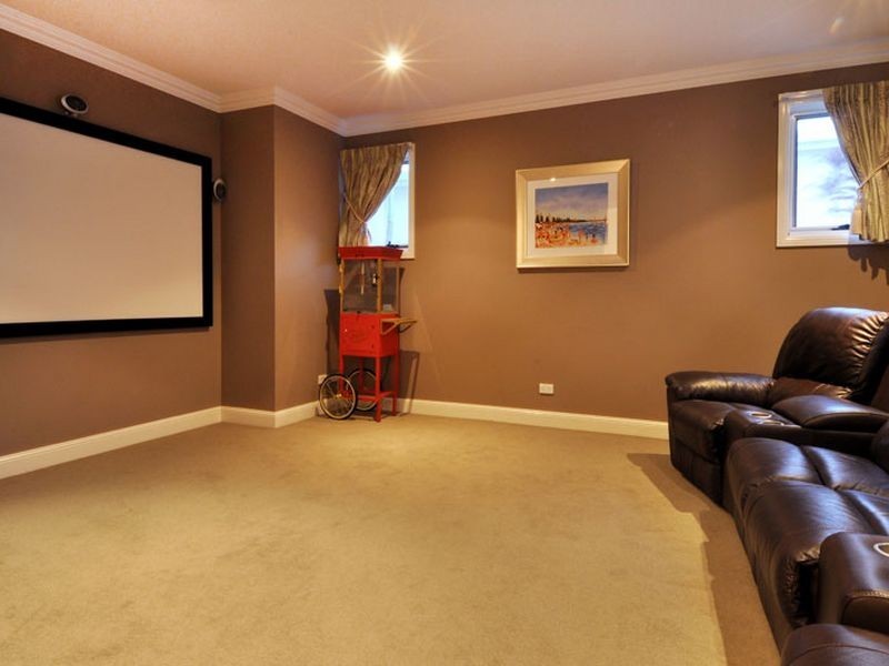 5 Admiralty Drive, Alexandra Headland QLD 4572