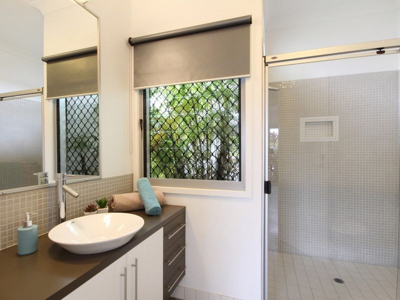 6 Bimini Court, Kawana Island QLD 4575