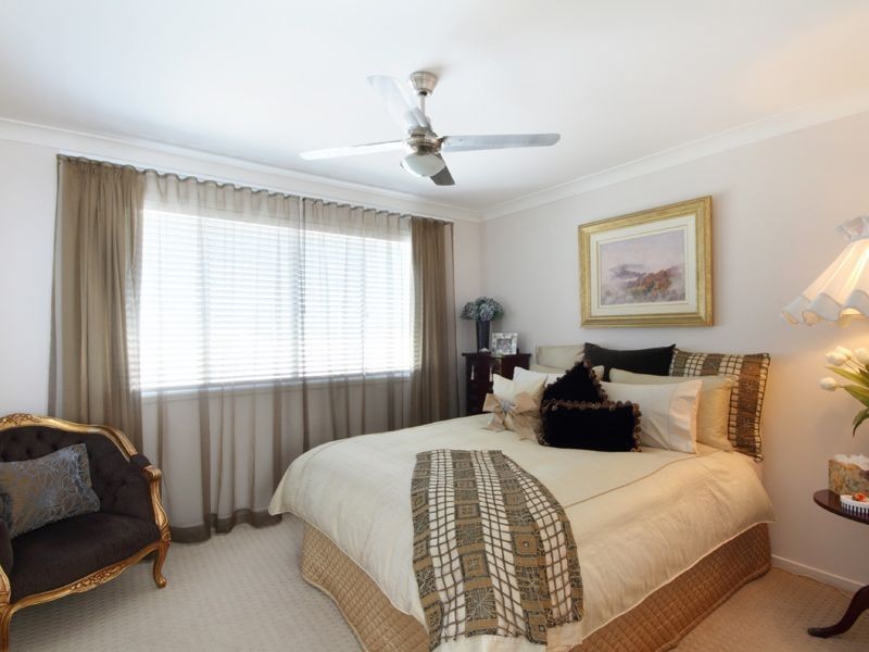 8 Magnetic Street, Kawana Island QLD 4575