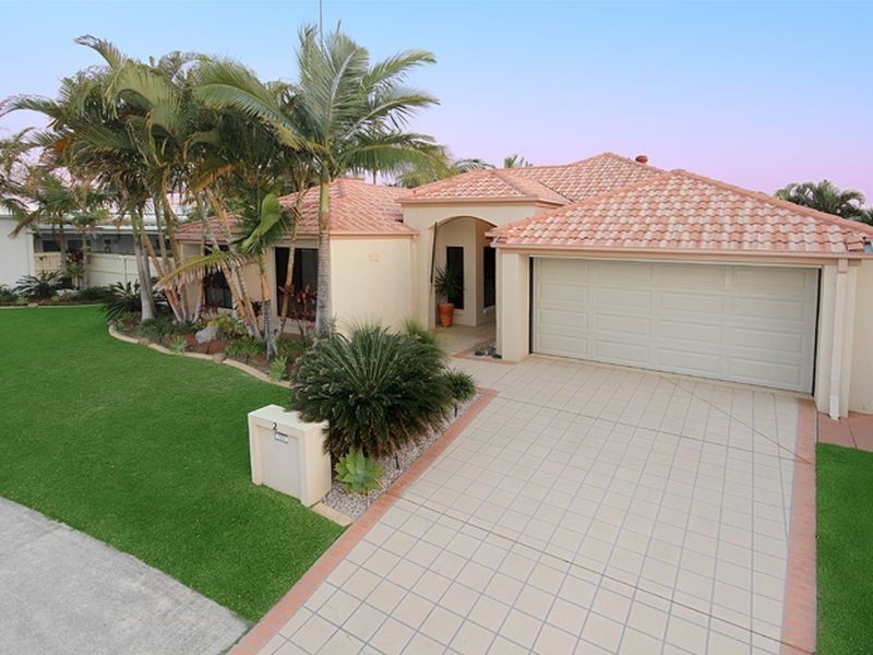 2 Grenada Way, Kawana Island QLD 4575