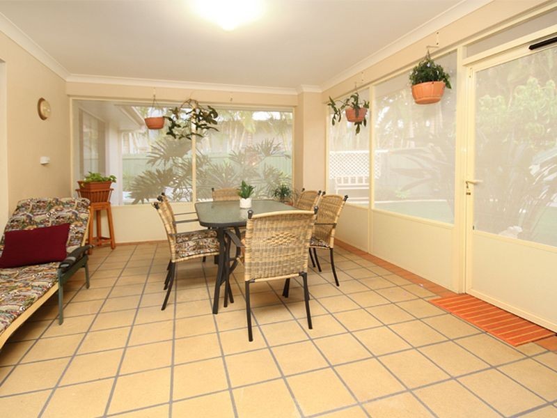 2 Grenada Way, Kawana Island QLD 4575