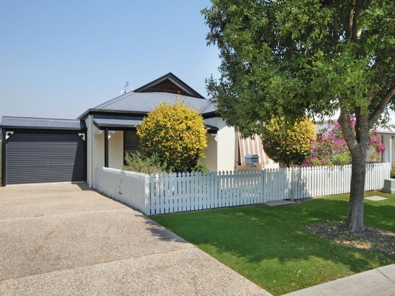 19 Kamala Place, Meridan Plains QLD 4551