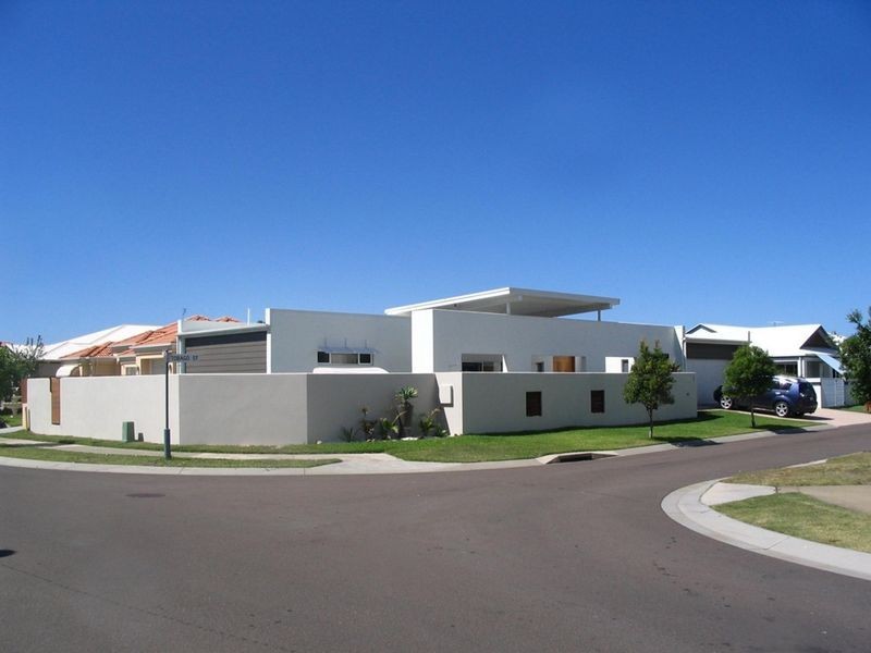 1 Tobago Street, Kawana Island QLD 4575