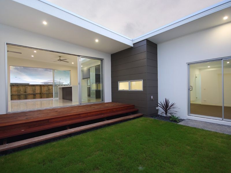 7 Genoa Street, Birtinya QLD 4575