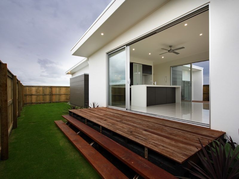 7 Genoa Street, Birtinya QLD 4575