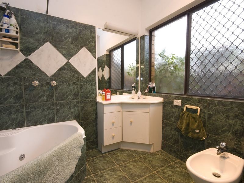 4 Mizzen Close, Wurtulla QLD 4575