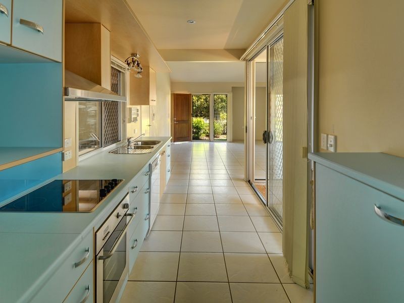 19/2 Grand Parade, Kawana Island QLD 4575