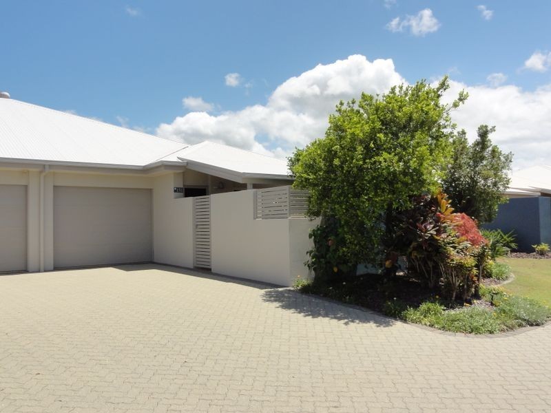 151-2 Island Villas Grand Parade, Kawana Island QLD 4575