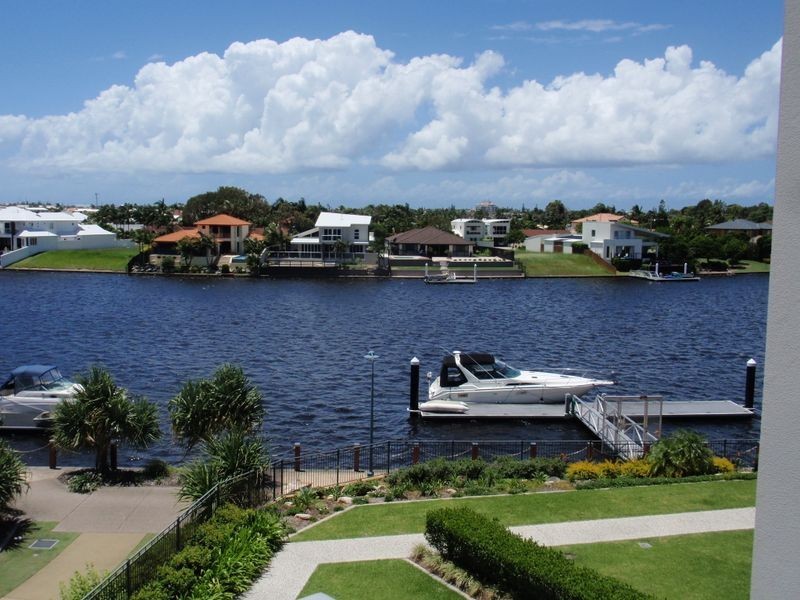 55/7 St Kitts Grand Parade, Kawana Island QLD 4575