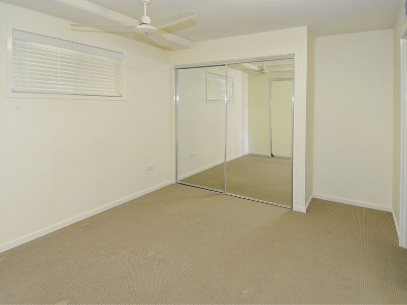 61/57 Grand Pde, Kawana Island QLD 4575
