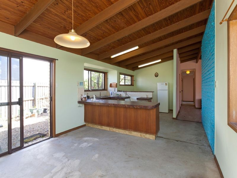 112 Nicklin Way, Warana QLD 4575