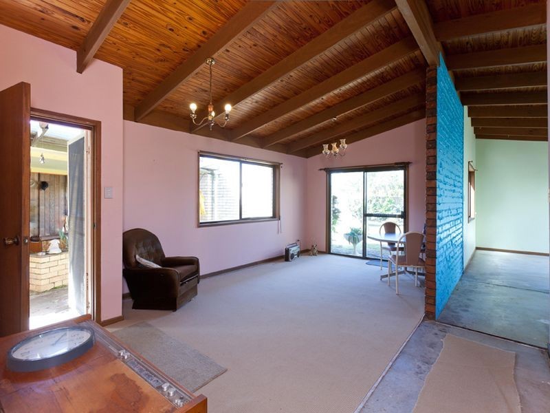 112 Nicklin Way, Warana QLD 4575