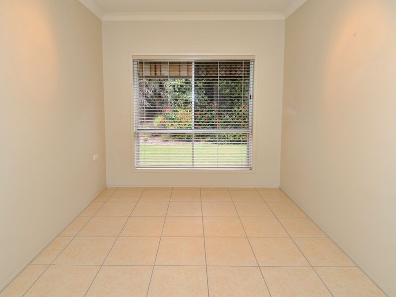 48/2 Grand Pde, Kawana Island QLD 4575