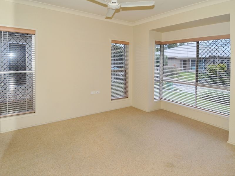 38/2 Grand Parade, Kawana Island QLD 4575
