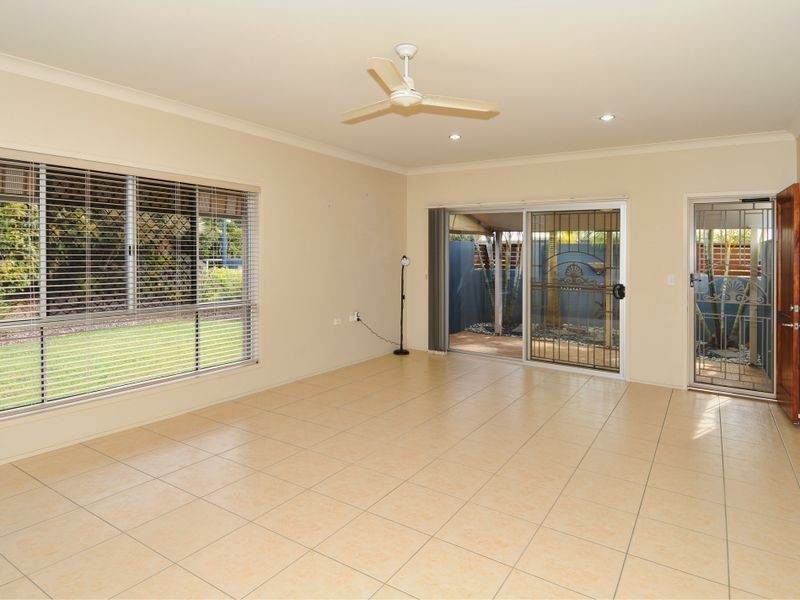 48/2 Grand Pde, Kawana Island QLD 4575