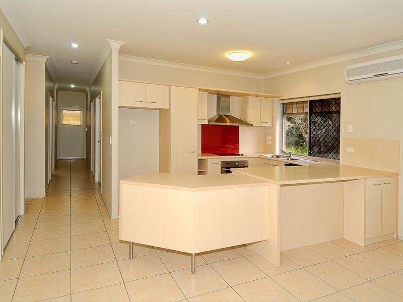 48/2 Grand Pde, Kawana Island QLD 4575