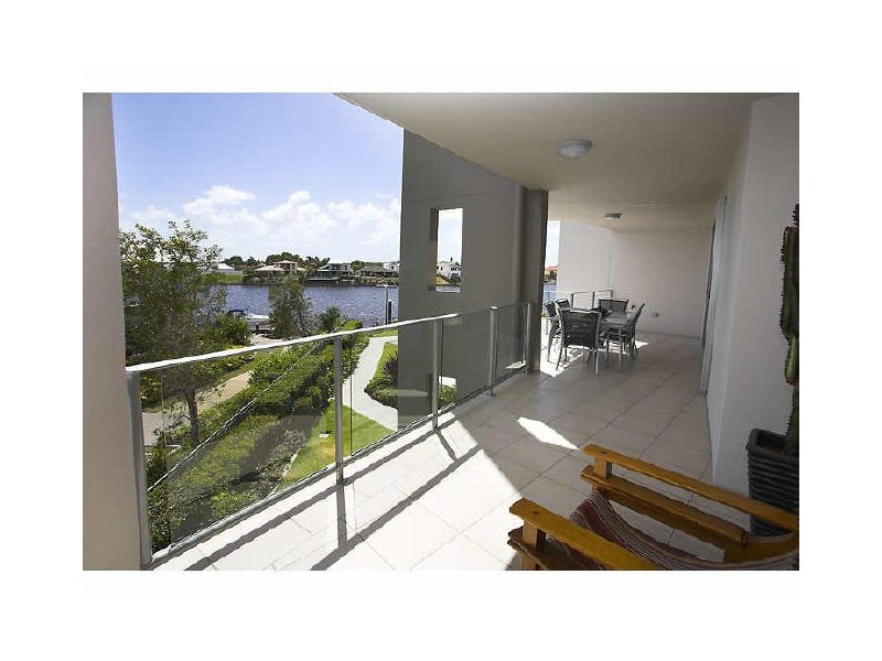 50/7 Grand Parade, Kawana Island QLD 4575