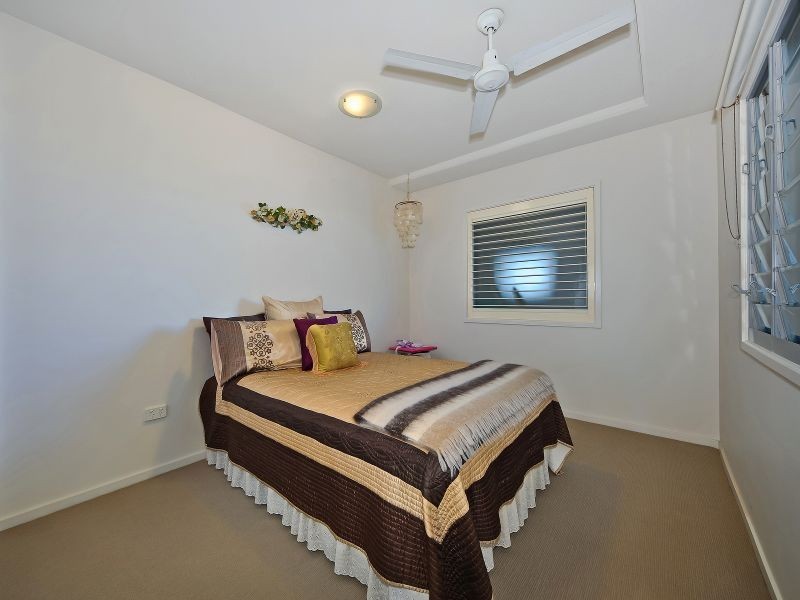 15-51 Grand Parade, Kawana Island QLD 4575