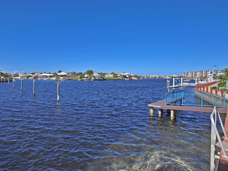 15-51 Grand Parade, Kawana Island QLD 4575