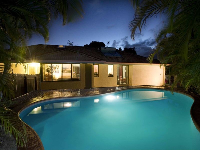 4 Beaverbrook Circuit, Sippy Downs QLD 4556