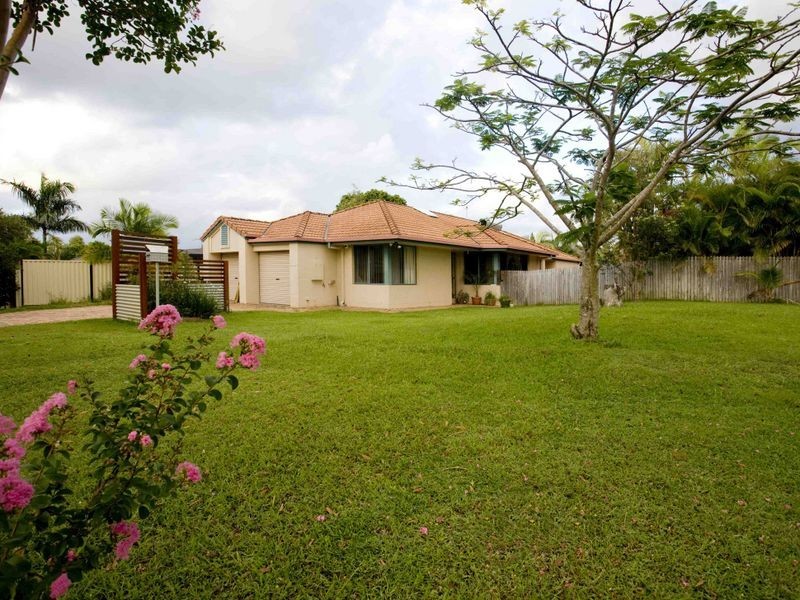 4 Beaverbrook Circuit, Sippy Downs QLD 4556