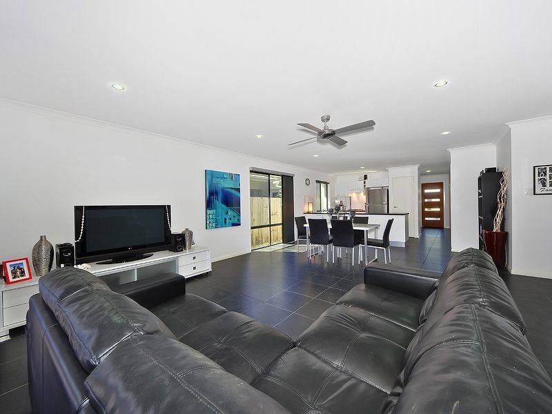 32 Forest Grove Crescent, Sippy Downs QLD 4556