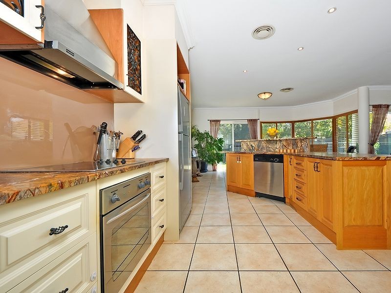 1 Antigua Court, Kawana Island QLD 4575