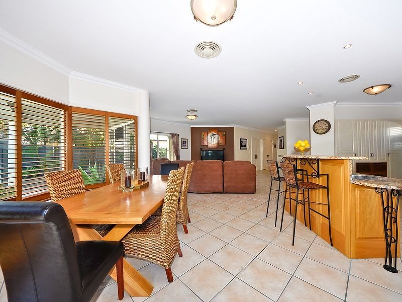 1 Antigua Court, Kawana Island QLD 4575