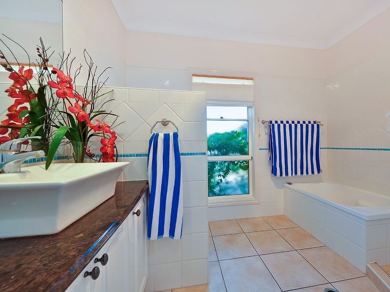 1 Antigua Court, Kawana Island QLD 4575