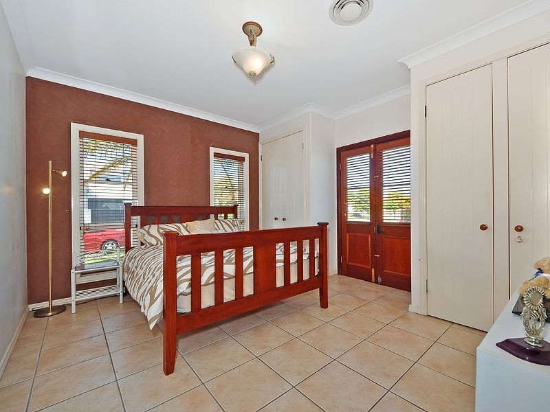 1 Antigua Court, Kawana Island QLD 4575
