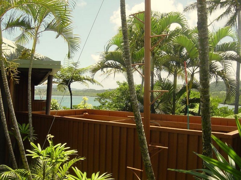 1/3 Kawana Island Blvd, Warana QLD 4575