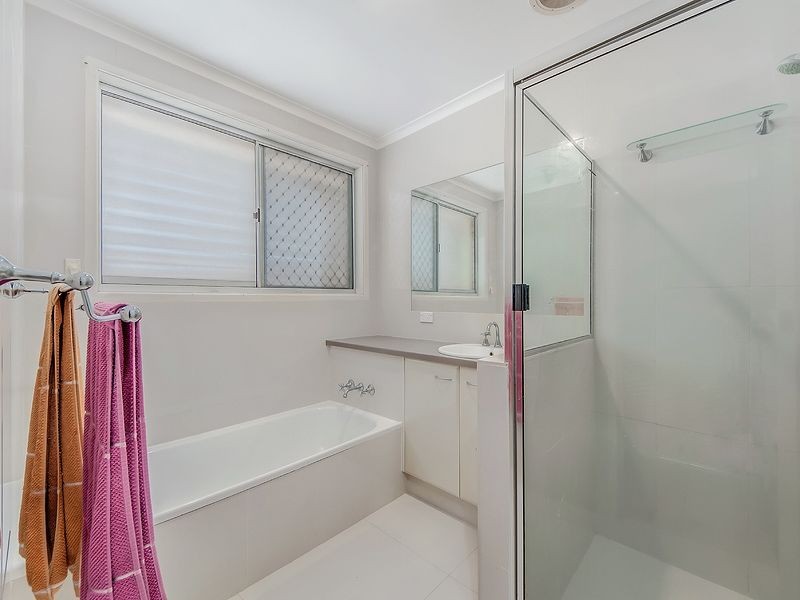 40 Lowanna Drive, Buddina QLD 4575