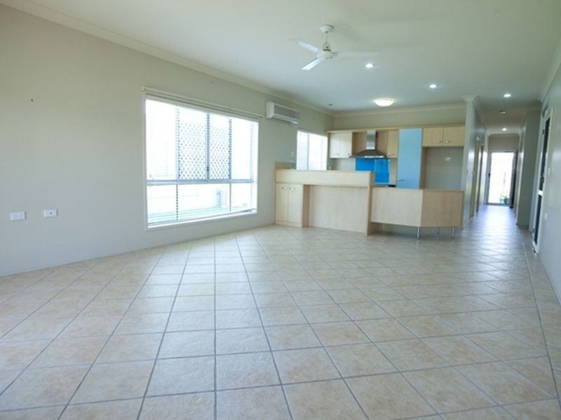 47/2 Grand Parade, Kawana Island QLD 4575