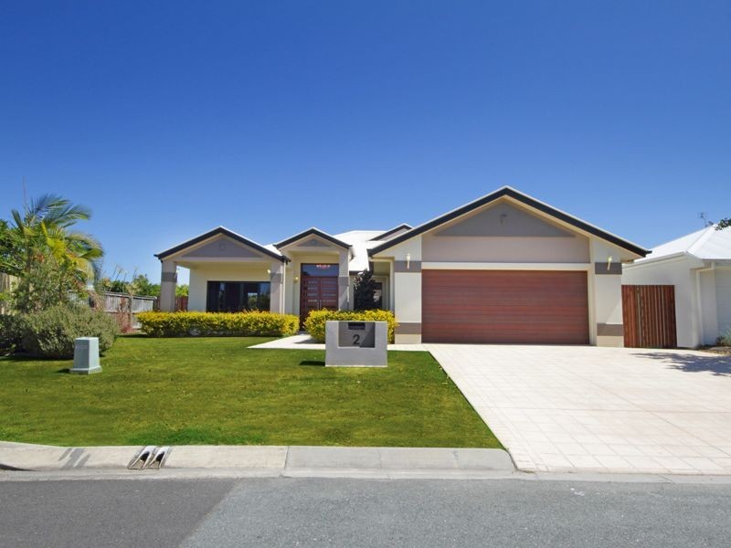 2 Whitsunday Street, Kawana Island QLD 4575