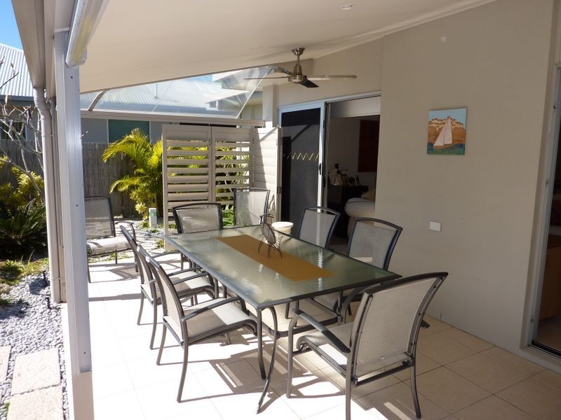 105/2 Grand Pde, Kawana Island QLD 4575
