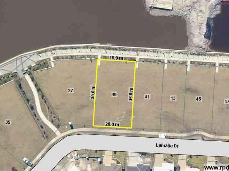39 Lamatia Drive, Mountain Creek QLD 4557