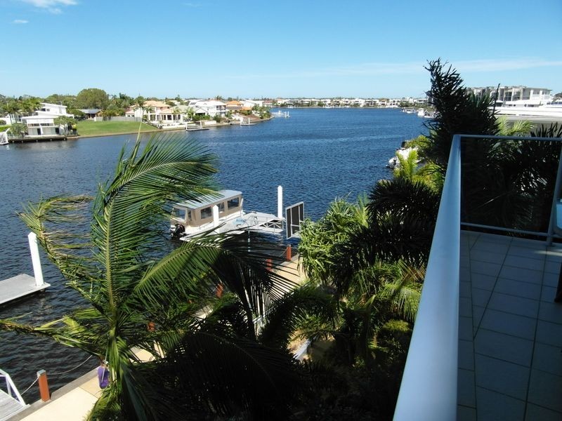 35/51 Grand Parade, Kawana Island QLD 4575