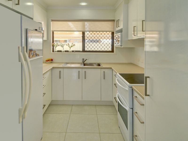 12/10 Melody Ct, Warana QLD 4575