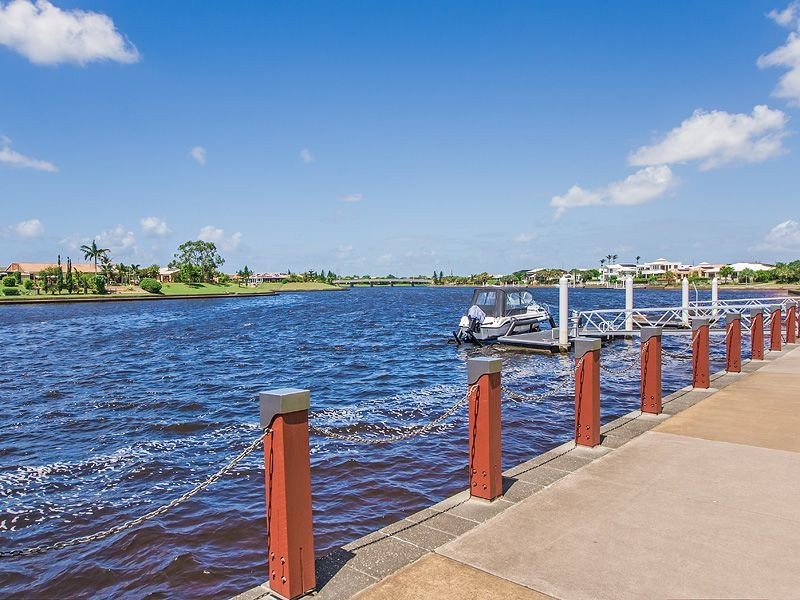 1 Zanzibar Court, Kawana Island QLD 4575